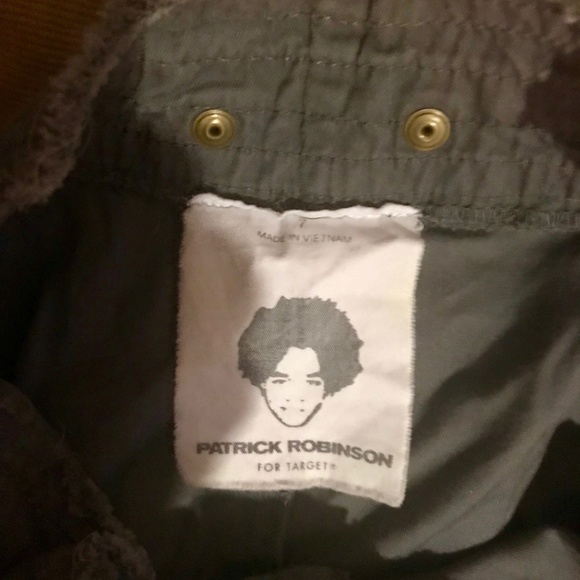 Gray Mini by Patrick Robinson for Target - Picture 2 of 2